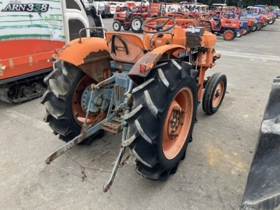 KUBOTA KUBOTA