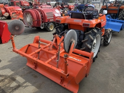 KUBOTA KUBOTA
