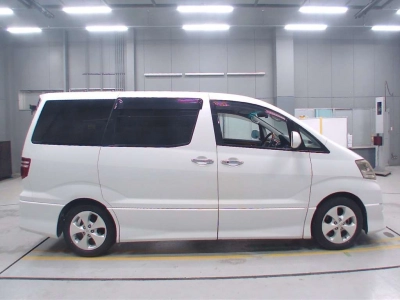TOYOTA ALPHARD V