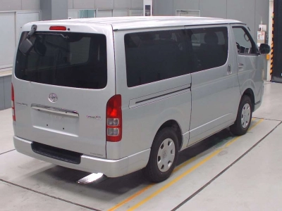 TOYOTA REGIUS VAN