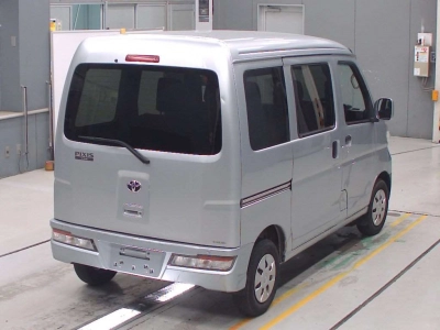 TOYOTA PIXIS VAN