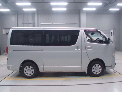 TOYOTA REGIUS VAN