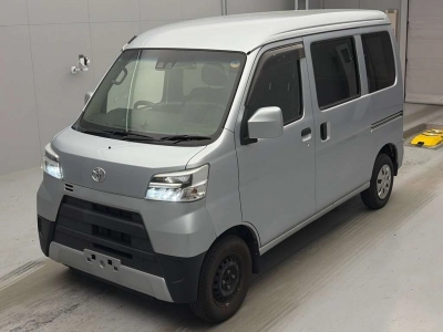 TOYOTA PIXIS VAN