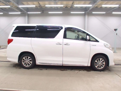 TOYOTA ALPHARD HYBRID