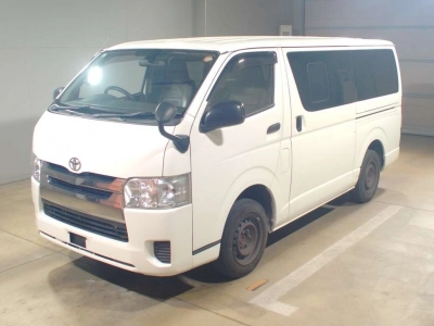 TOYOTA REGIUS VAN