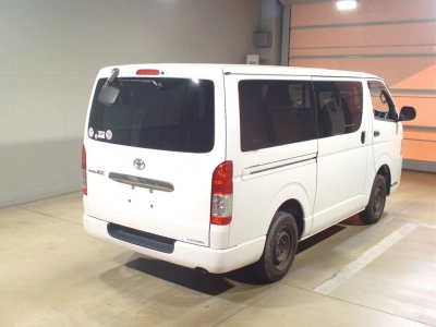 TOYOTA REGIUS VAN