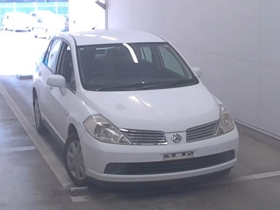 NISSAN TIIDA LATIO