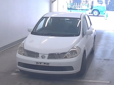 NISSAN TIIDA LATIO