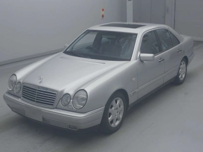 MERCEDES BENZ E CLASS