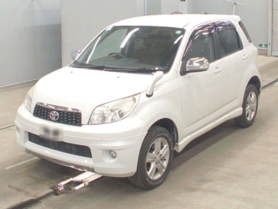TOYOTA RUSH