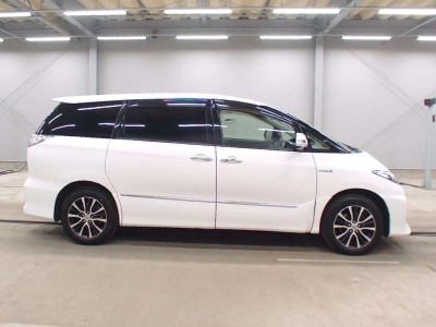 TOYOTA ESTIMA HYBRID