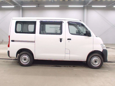 TOYOTA TOWN ACE VAN