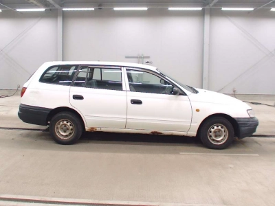 TOYOTA CALDINA VAN