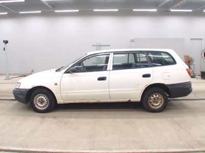 TOYOTA CALDINA VAN