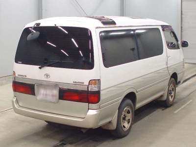 TOYOTA HIACE WAGON