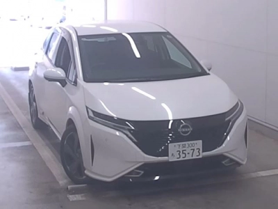 NISSAN AURA