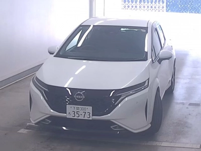 NISSAN AURA