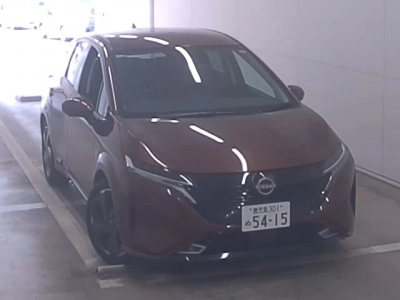 NISSAN AURA