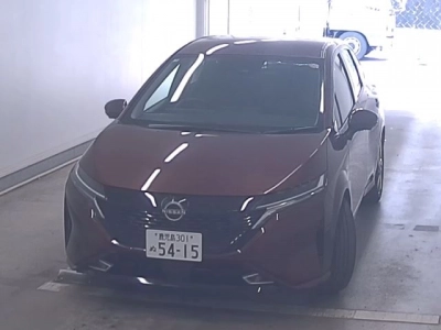 NISSAN AURA