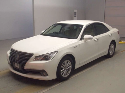 TOYOTA CROWN HYBRID