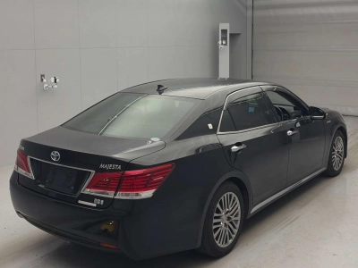 TOYOTA CROWN MAJESTA