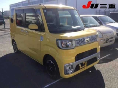 DAIHATSU WAKE