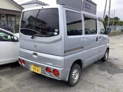NISSAN CLIPPER VAN