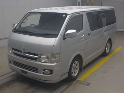 TOYOTA REGIUS VAN