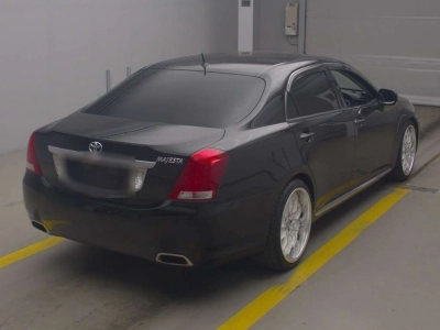 TOYOTA CROWN MAJESTA