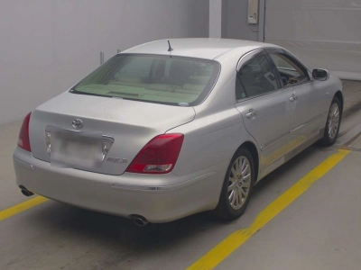 TOYOTA CROWN MAJESTA