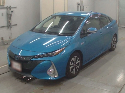 TOYOTA PRIUS PHV