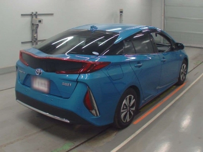 TOYOTA PRIUS PHV