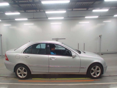 MERCEDES BENZ C CLASS