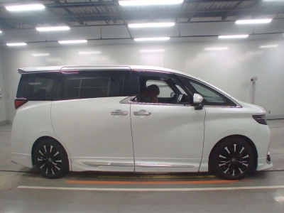 TOYOTA ALPHARD HYBRID