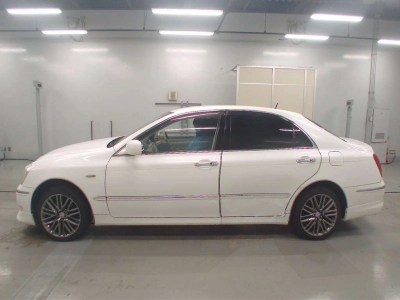 TOYOTA CROWN MAJESTA