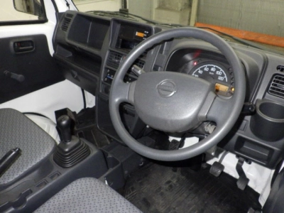 NISSAN NT100 CLIPPER