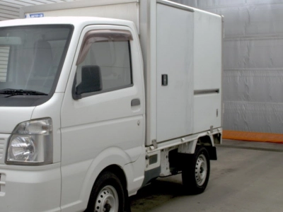 NISSAN NT100 CLIPPER