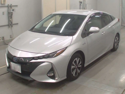 TOYOTA PRIUS PHV