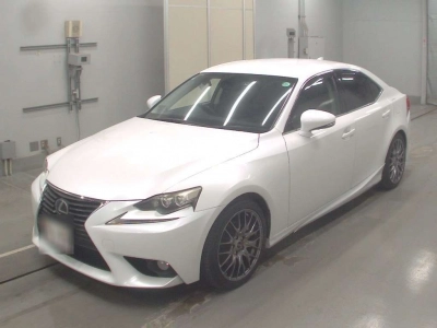 LEXUS IS