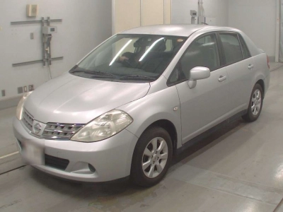 NISSAN TIIDA LATIO
