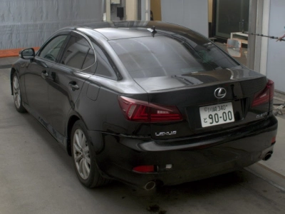 LEXUS IS