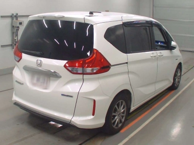 HONDA FREED + HYBRID