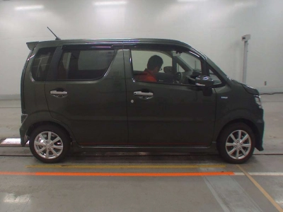 SUZUKI WAGON R CUSTOM Z