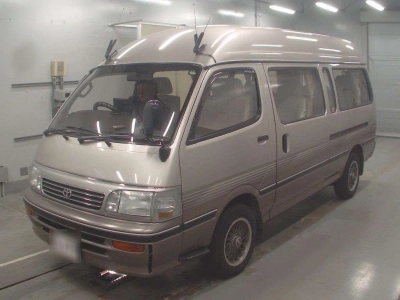TOYOTA HIACE WAGON
