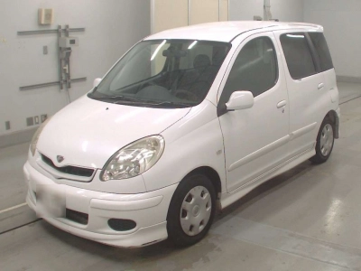 TOYOTA FUN CARGO