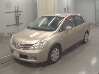 NISSAN TIIDA LATIO