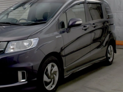 HONDA FREED SPIKE