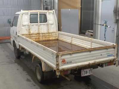 MAZDA BONGO BRAWNY TRUCK