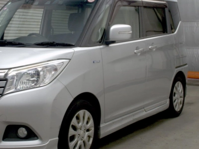 MITSUBISHI DELICA D:2