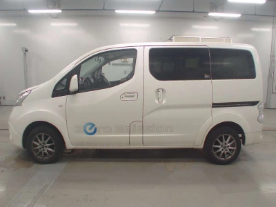 NISSAN E-NV200 WAGON